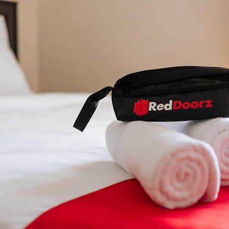 Reddoorz Near Mojokerto Train Station Hotel Exterior foto