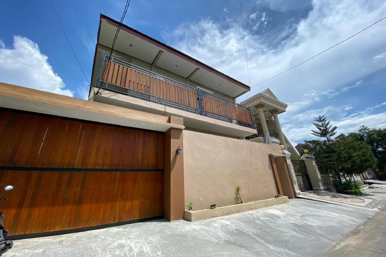 Reddoorz Near Mojokerto Train Station Hotel Exterior foto