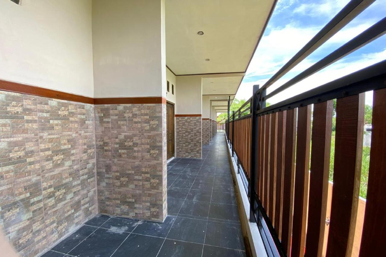Reddoorz Near Mojokerto Train Station Hotel Exterior foto