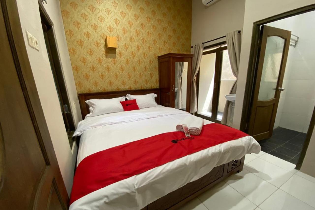 Reddoorz Near Mojokerto Train Station Hotel Exterior foto